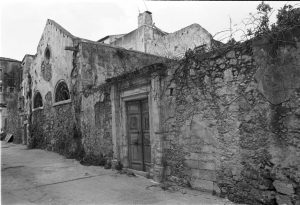 Façade of Etz Hayyim before restoration.